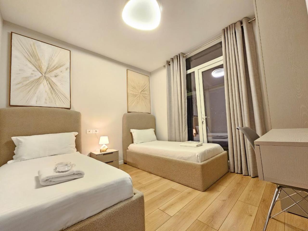 Miku Apartment-Modern 2Bedroom In Prime Location 티라나 외부 사진